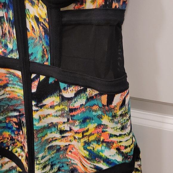 Pastel Bodycon Dress with Mesh Detail and Bra Cups Size M EUC - Picture 5 of 7